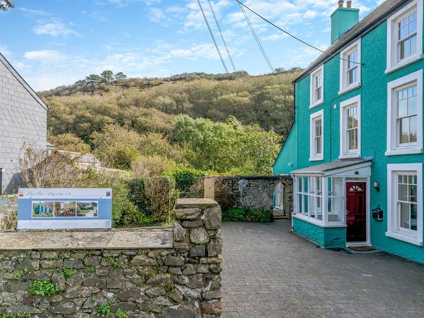 Exterior | Solva-Llys Aber, Solva