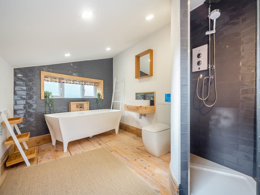 Bathroom | Yr Allt, Abergele