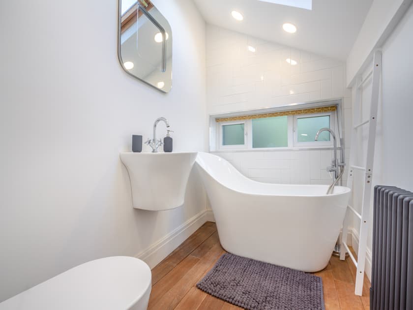 Bathroom | Yr Allt, Abergele