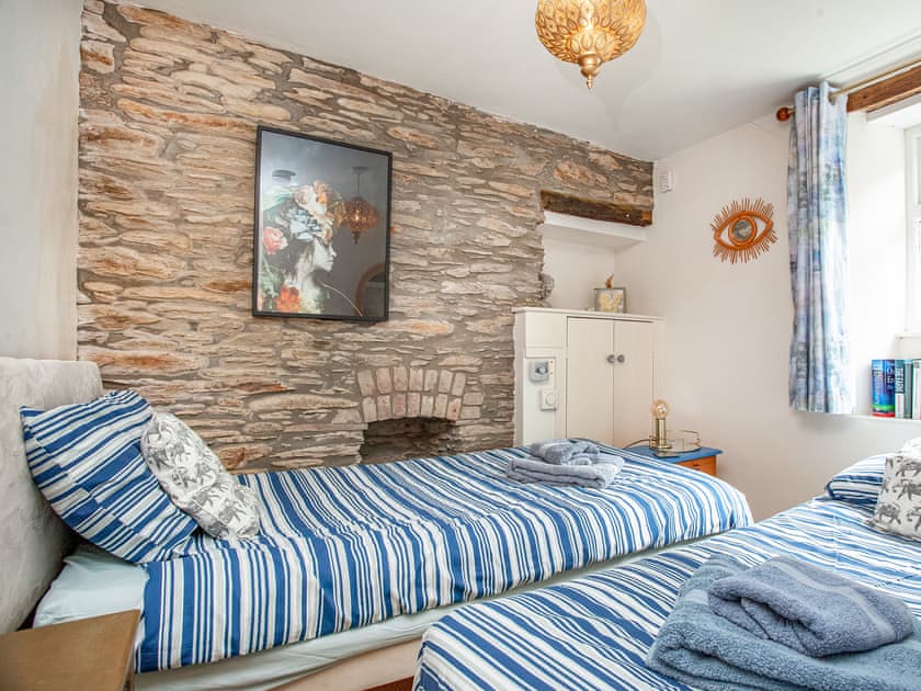 Twin bedroom | Gypsett, Polruan, near Fowey