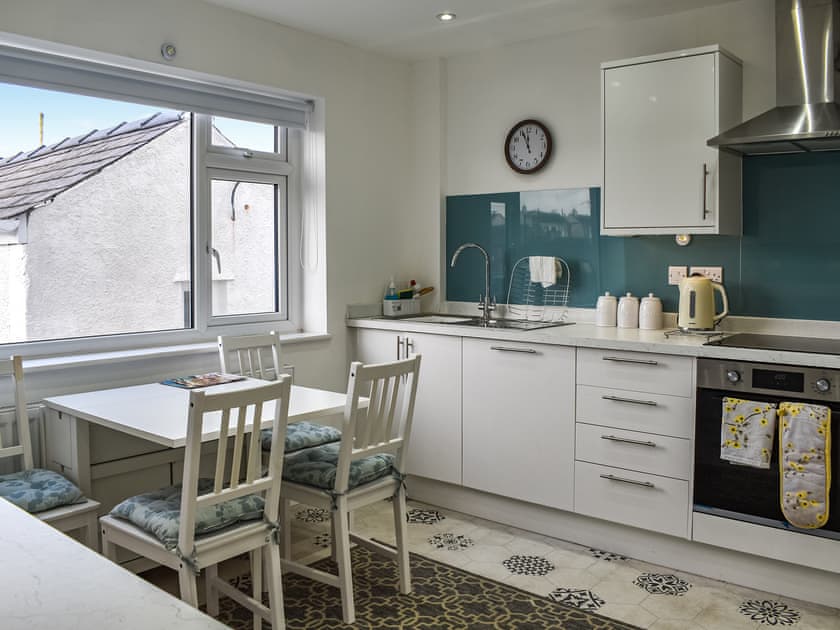 Kitchen | Wylandre, Amlwch