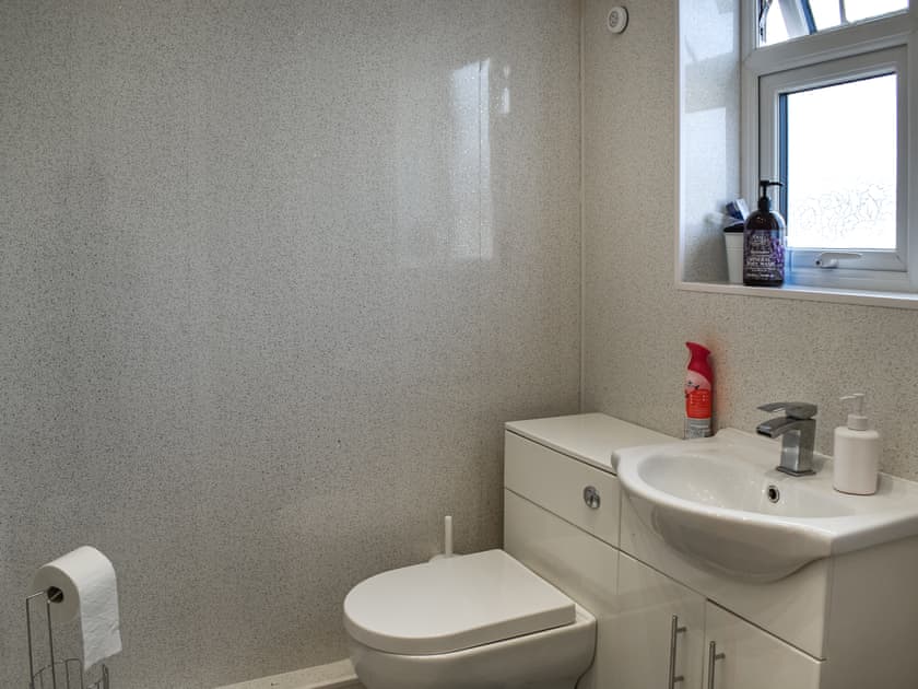 Bathroom | Wylandre, Amlwch