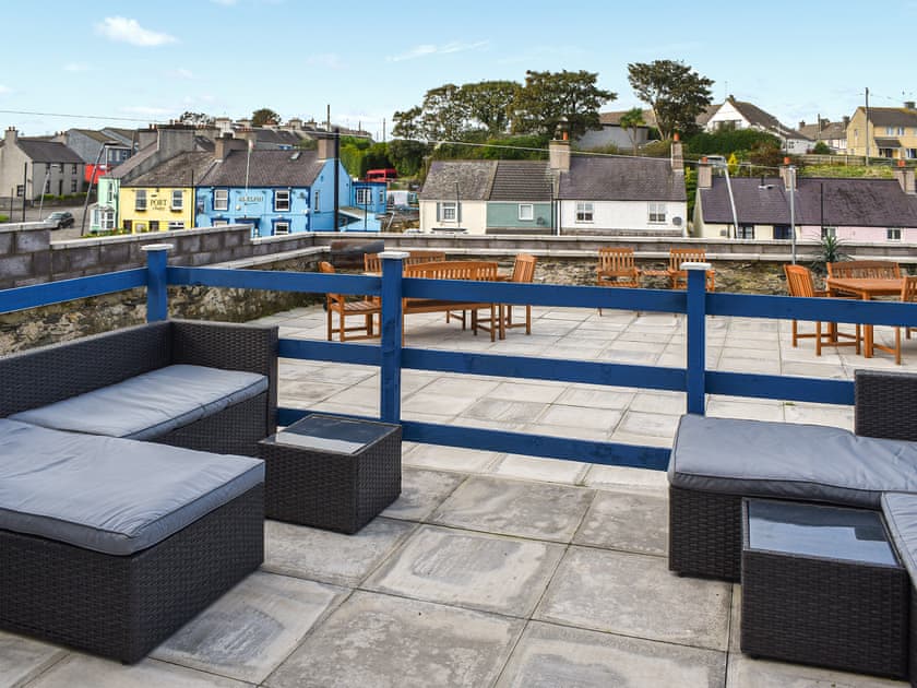 Sitting-out-area | Wylandre, Amlwch