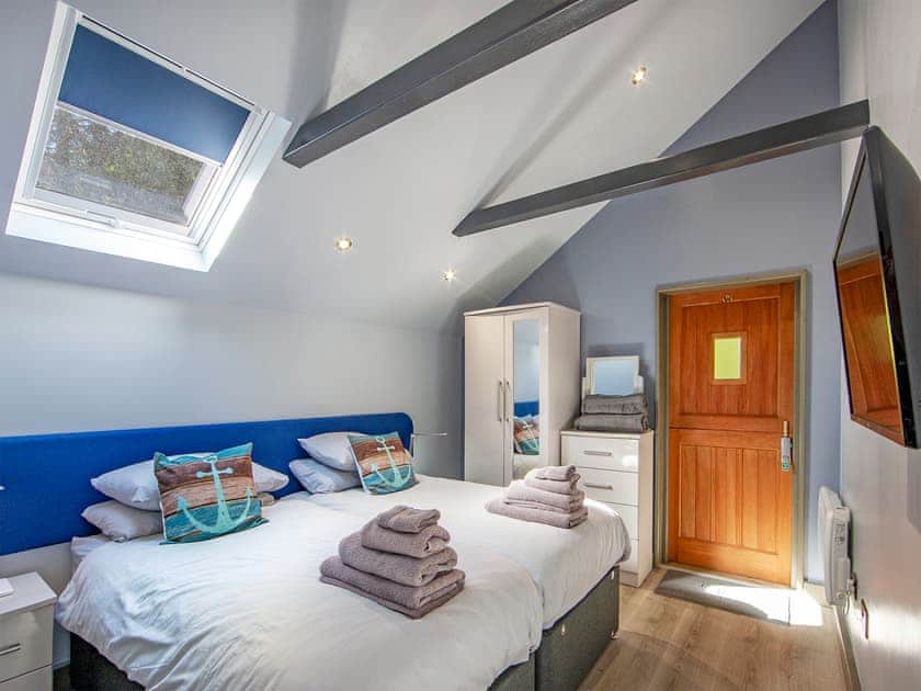 Double bedroom | Dundonald Landing - Palm 2 - Dundonald Landings, Oban