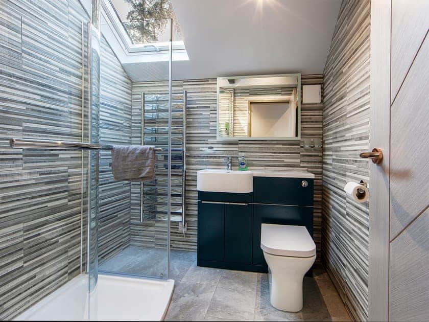 Bathroom | Dundonald Landing - Palm 2 - Dundonald Landings, Oban