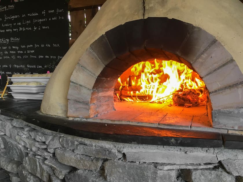 Outdoor eating area | Granary Cottage - Treberfedd Farm, Lampeter, near Aberaeron