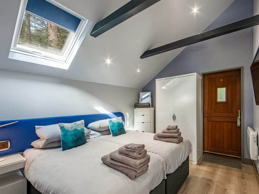 Double bedroom | Dundonald Landing - Palm 1 - Dundonald Landings, Oban