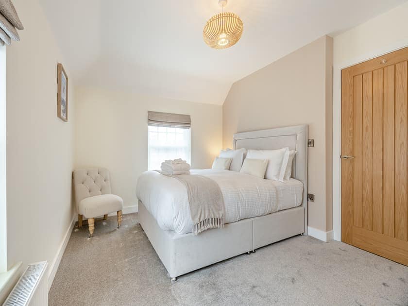 Double bedroom | Royal Oak Cottages- The Cooperage - Royal Oak Cottages, Wainfleet, near Skegness