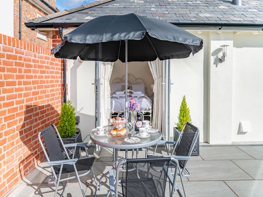 Outdoor eating area | The Old Dairy, Wimborne