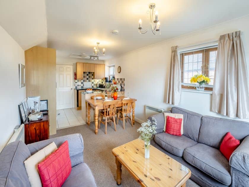 Open plan living space | Hill Top Cottage - Fair Isle Holiday Cottages, Newport