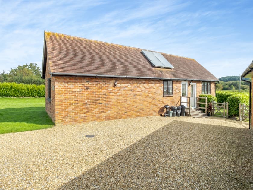 Exterior | Hill Top Barn - Fair Isle Holiday Cottages, Newport