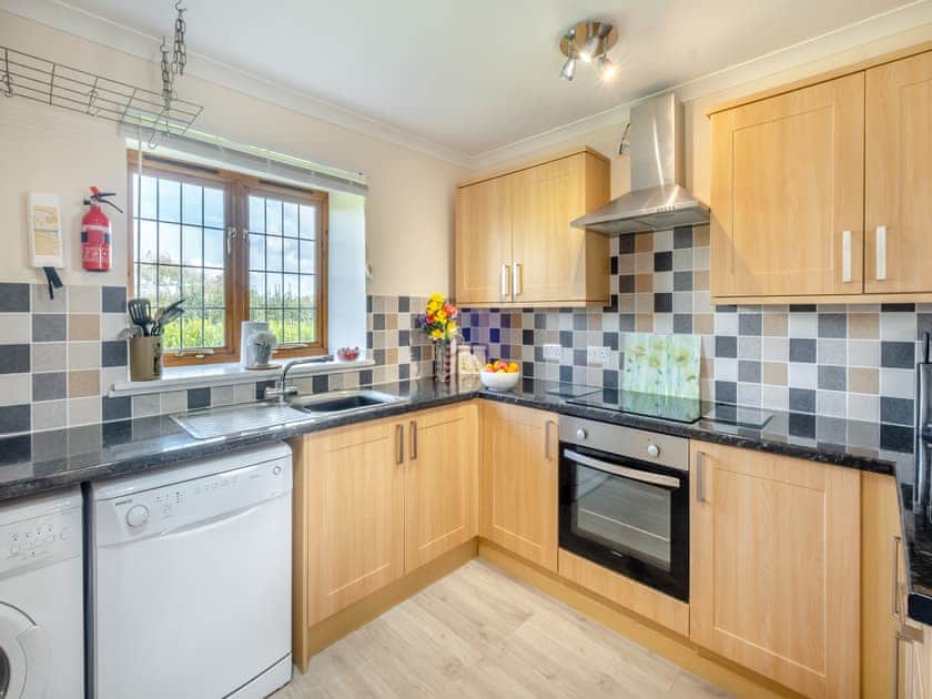 Kitchen | Hill Top Barn - Fair Isle Holiday Cottages, Newport
