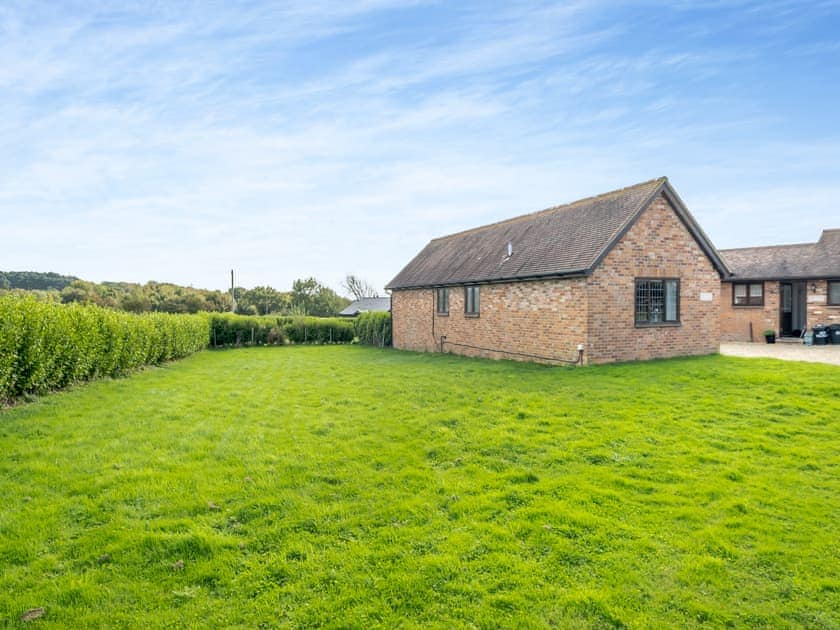 Exterior | Hill Top Barn - Fair Isle Holiday Cottages, Newport