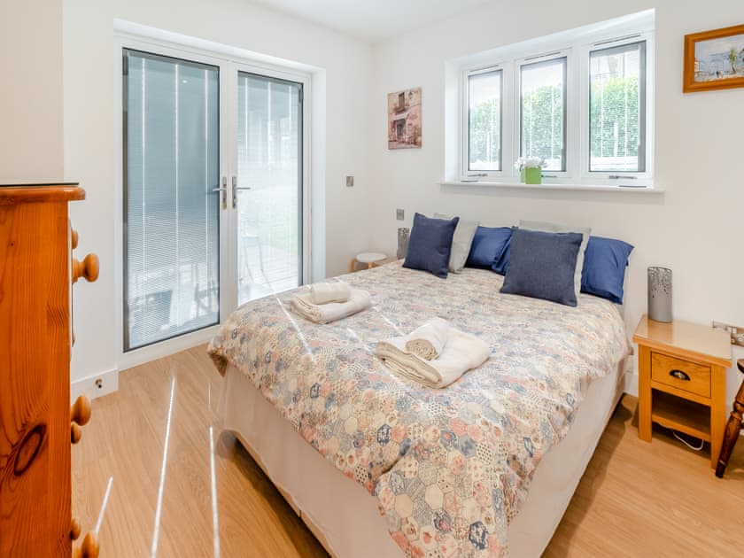 Double bedroom | Fisher - Fair Isle Holiday Cottages, Near Newport