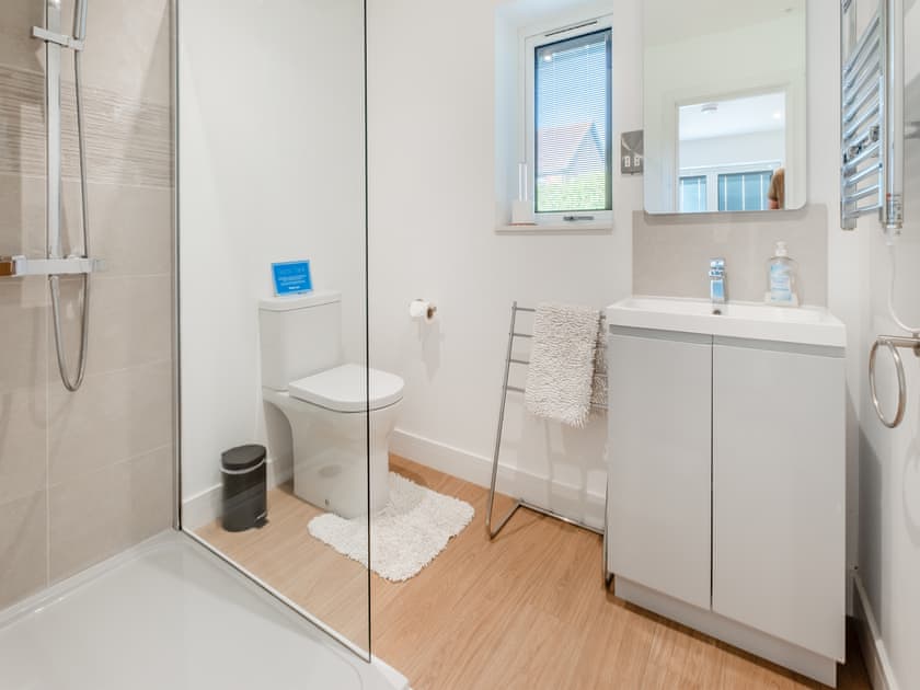 Bathroom | Fisher - Fair Isle Holiday Cottages, Near Newport