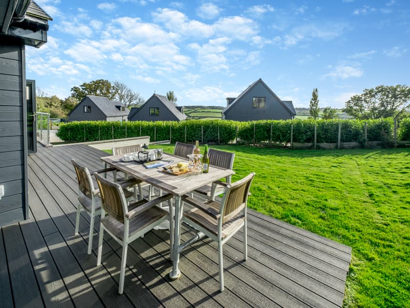 Sitting-out-area | Fisher - Fair Isle Holiday Cottages, Near Newport