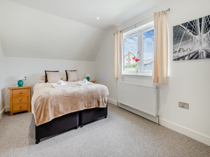 Double bedroom | Trafalgar - Fair Isle Holiday Cottages, Newport