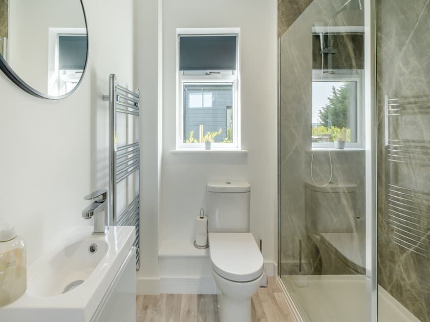 Shower room | Trafalgar - Fair Isle Holiday Cottages, Newport