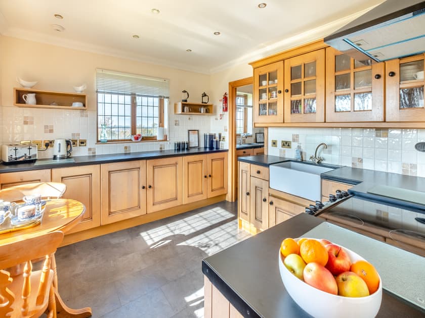 Kitchen | Fair Isle Holiday CottagesFair Isle House, Newport