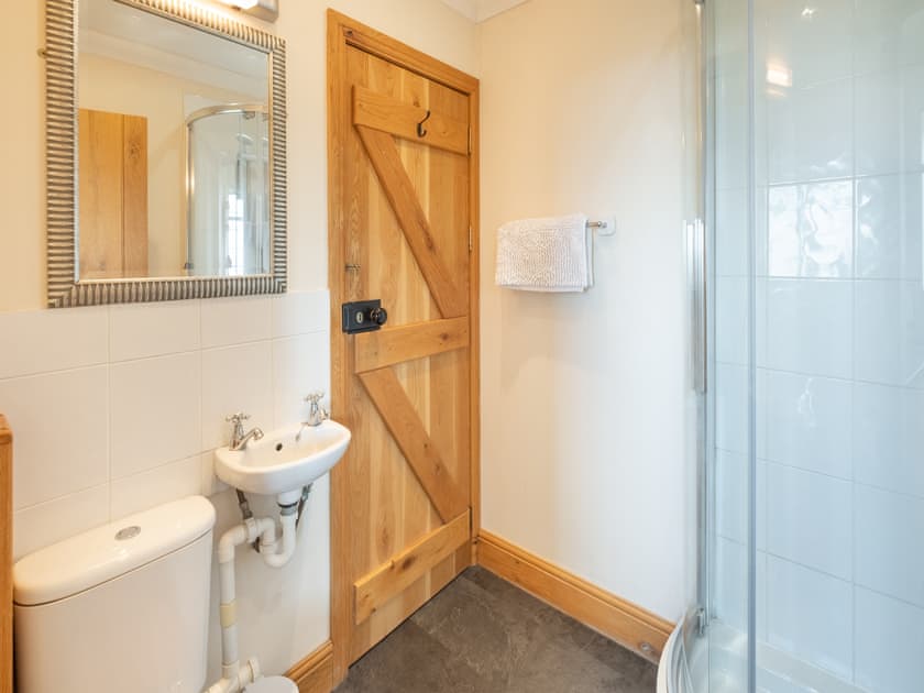 Shower room | Fair Isle Holiday CottagesFair Isle House, Newport