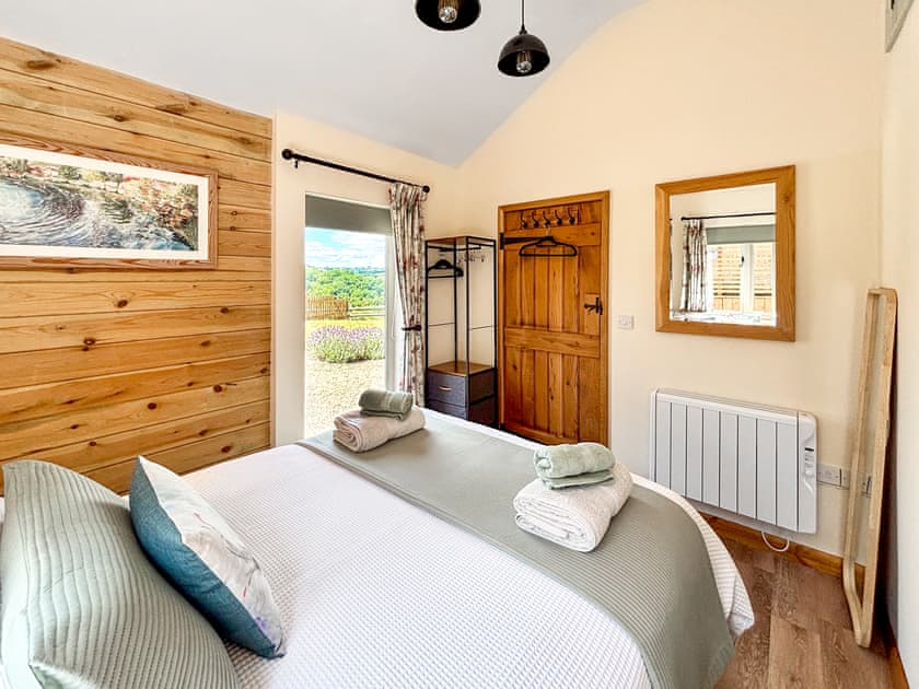 Double bedroom | Springhill Lodge, Idridgehay, near Belper