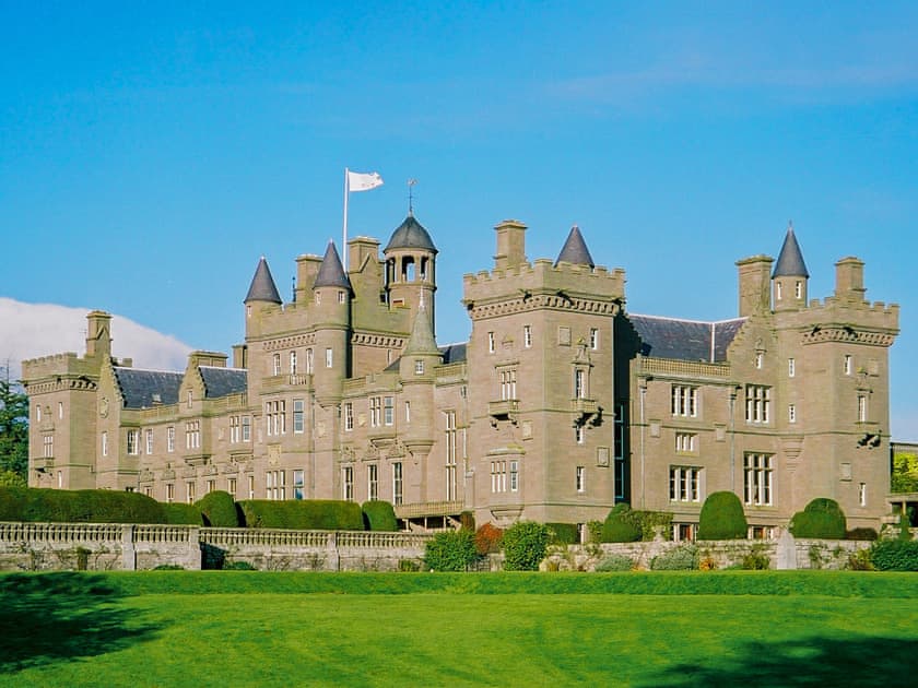 Kinnaird Castle | Glen Apartment - Kinnaird Castle, Brechin