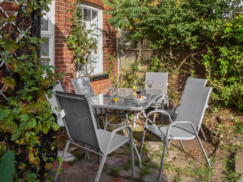 Outdoor eating area | 5 Coastguard Cottages, Caister on Sea