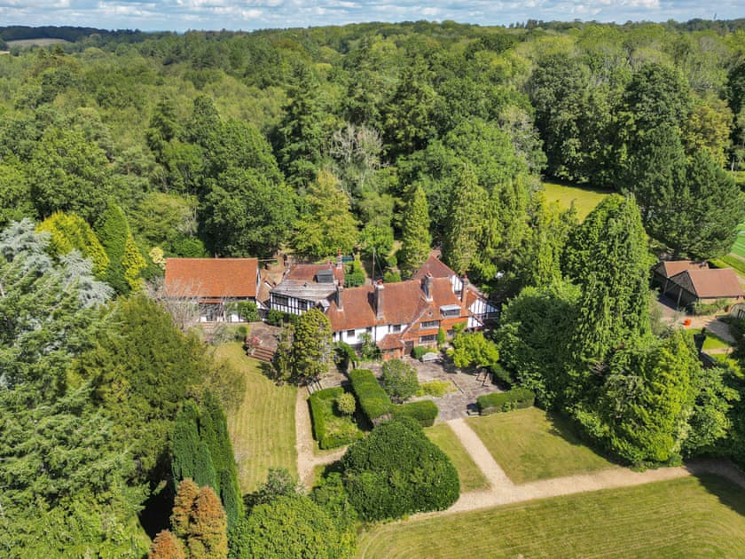 Setting | Ridge Hill Manor, East Grinstead