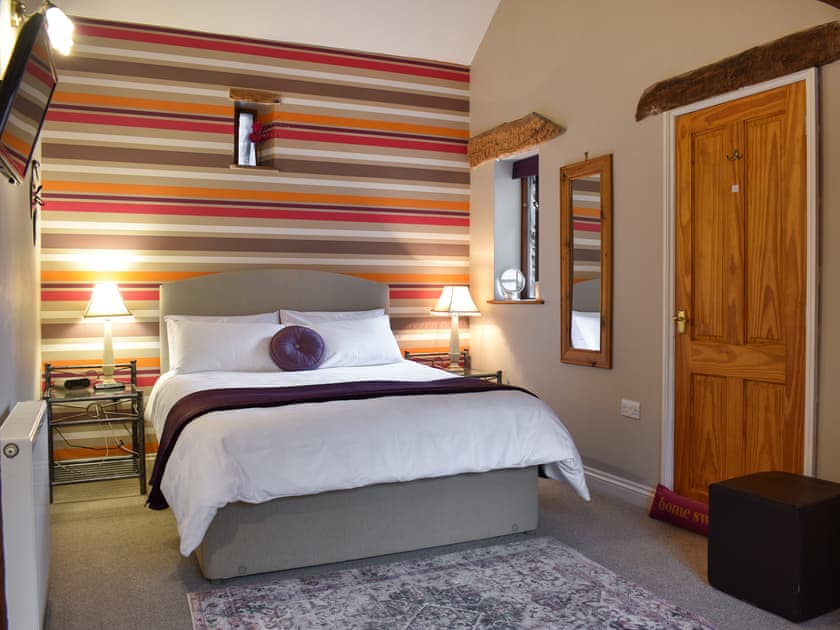 Double bedroom | Barn End - Hole House Farm Cottages, Pooley Bridge, nr. Ullswater