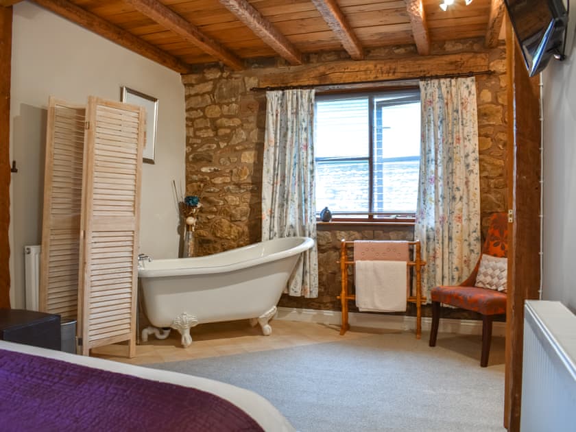 Double bedroom | Barn End - Hole House Farm Cottages, Pooley Bridge, nr. Ullswater