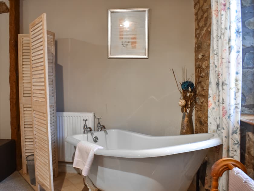 Double bedroom | Barn End - Hole House Farm Cottages, Pooley Bridge, nr. Ullswater