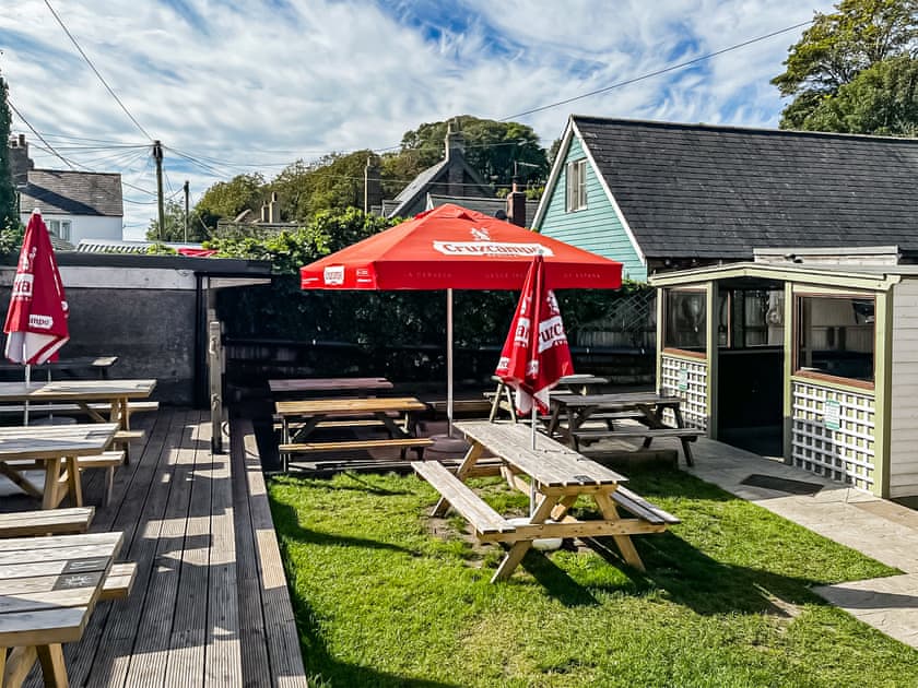 Garden | The Rising Sun, Deal