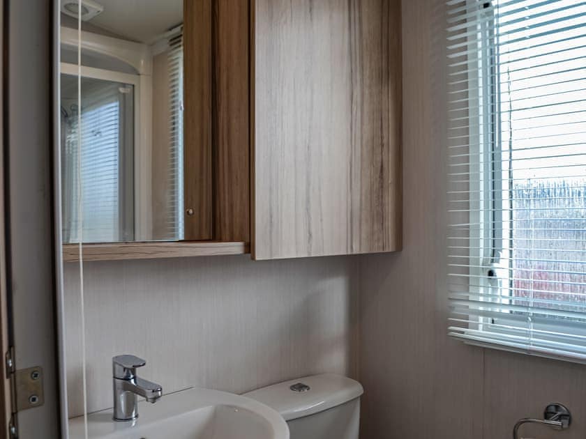 Bathroom | Merse Place 154 - Bonnie Escapes, Southerness