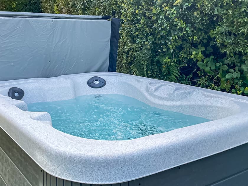 Hot tub | Tan y Castell Cottage, Llanmill, near Narberth