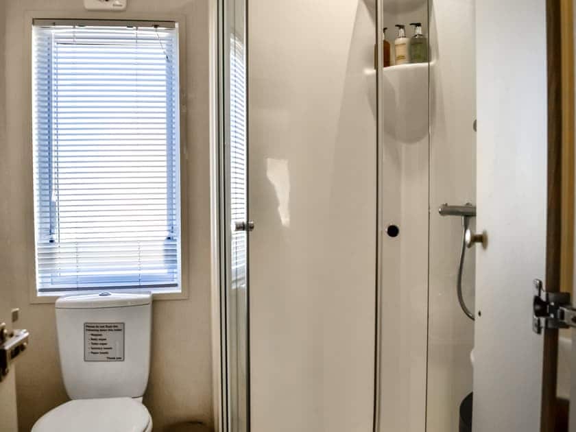 Bathroom | Morning Sunrise - Bonnie Escapes, Southerness