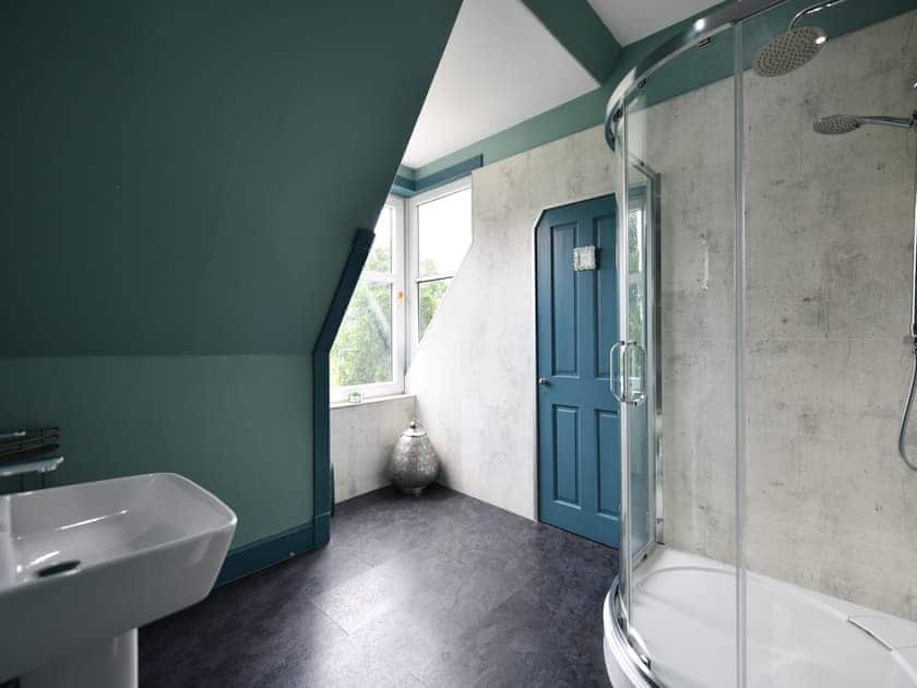 Bathroom | Albion House, Castle Douglas