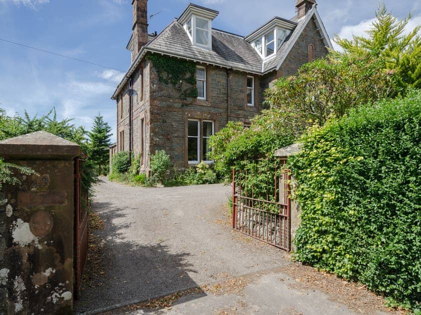 Entrance | Albion House, Castle Douglas