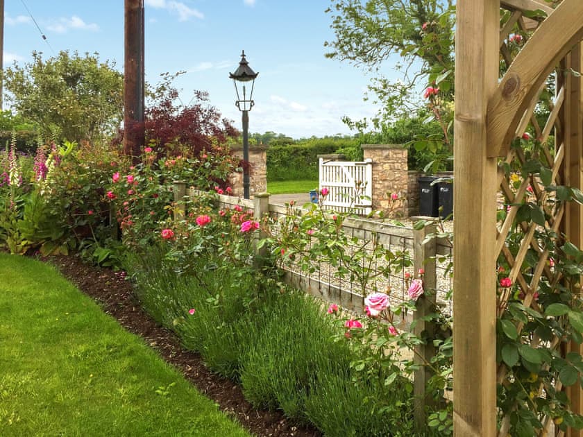 Gated entrance and driveway | Donadea Cottage, Babell near Holywell