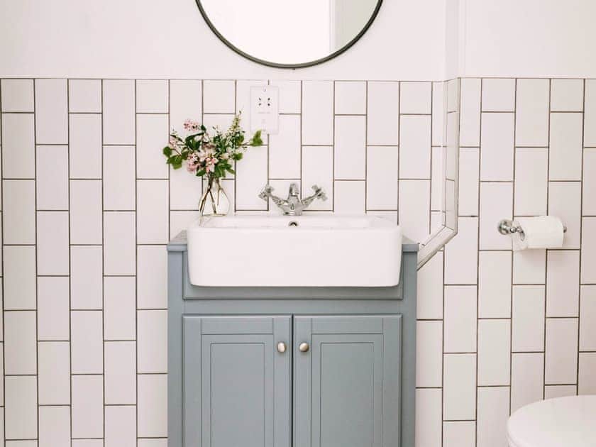 En-suite | Stonehenge - Moorleaze, Witham Friary, Frome