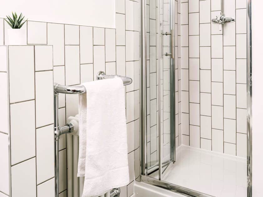 Main bathroom | Stonehenge - Moorleaze, Witham Friary, Frome
