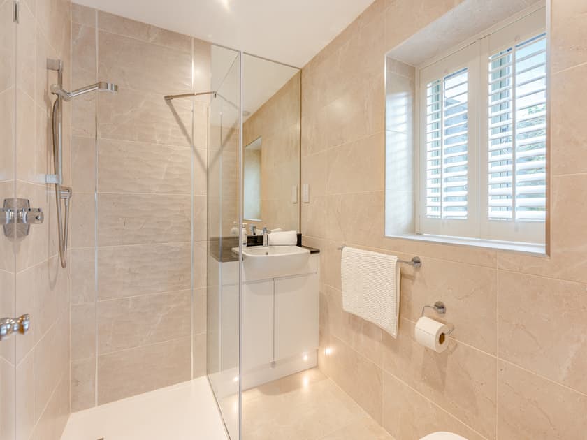 Bathroom | Property 4 - Rew Farm Barns, Ventnor
