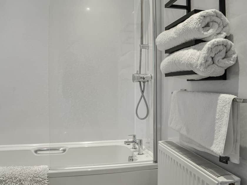 Bathroom | Anchor Cottage - Anchor Cottage and Driftwood Cottage, Portpatrick, near Stranraer