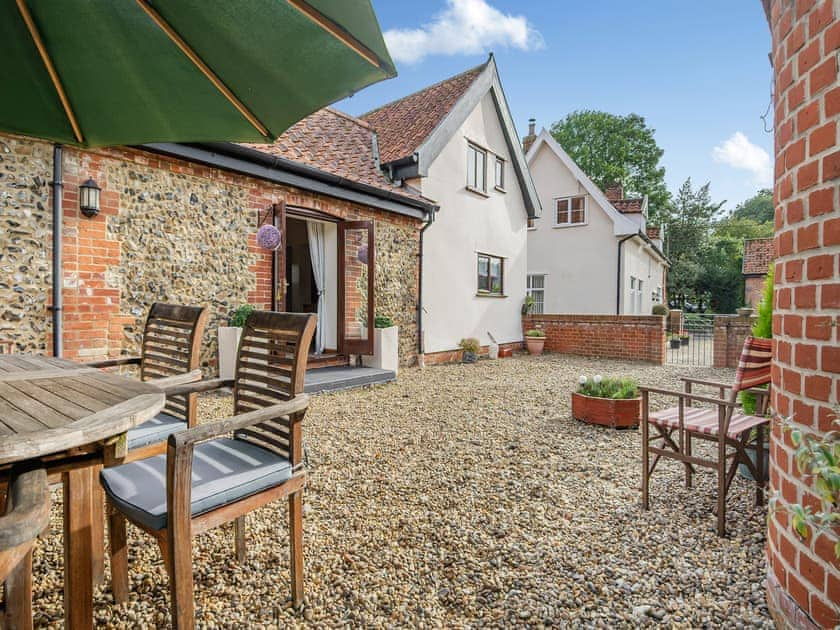 Exterior | Pear Tree Cottage, Banham