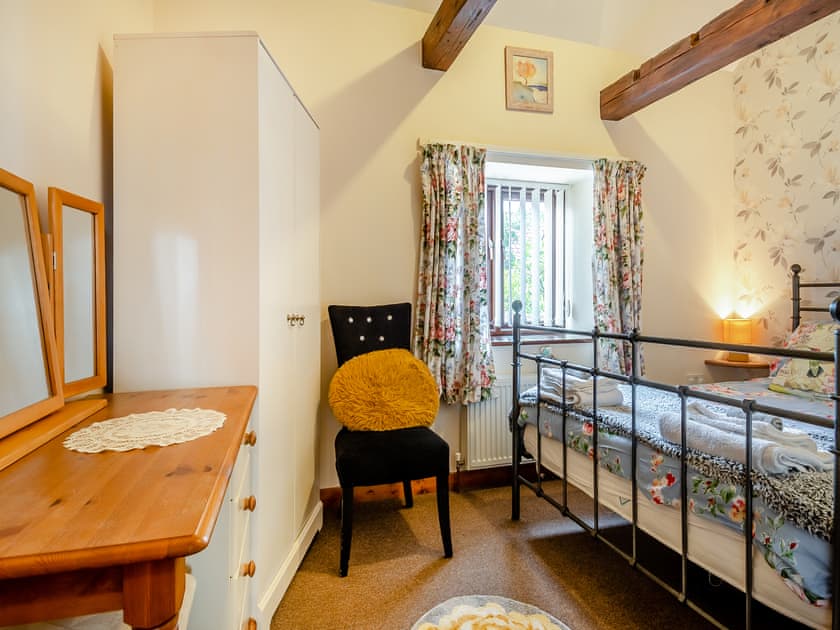Double bedroom | Pear Tree Cottage, Banham