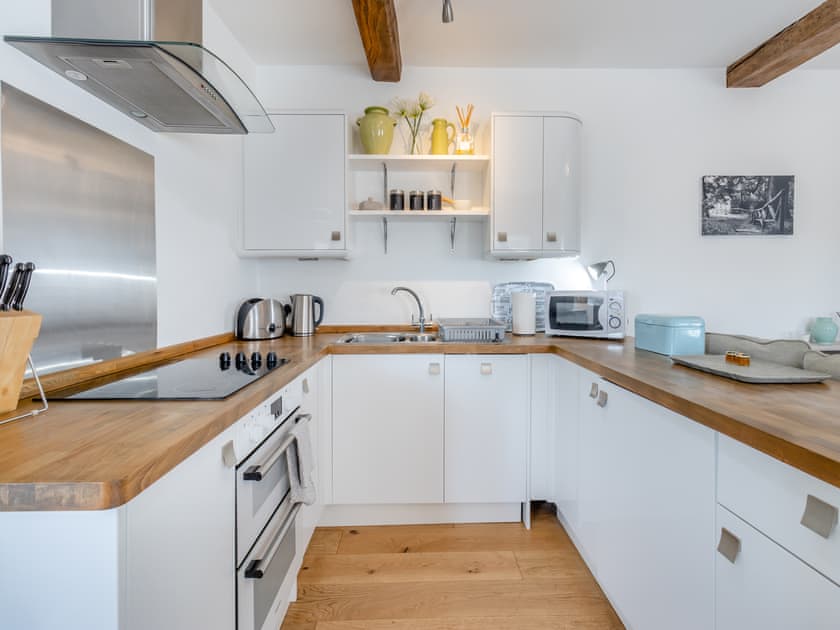 Kitchen | Rambler’s Hideaway - Clehonger Retreats, Clehonger