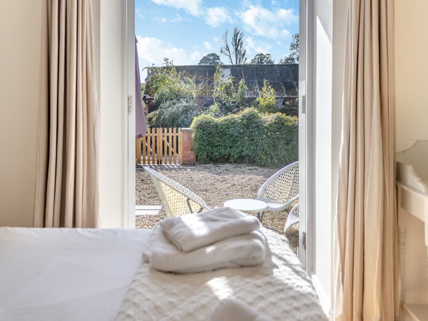 Double bedroom | Rambler’s Hideaway - Clehonger Retreats, Clehonger