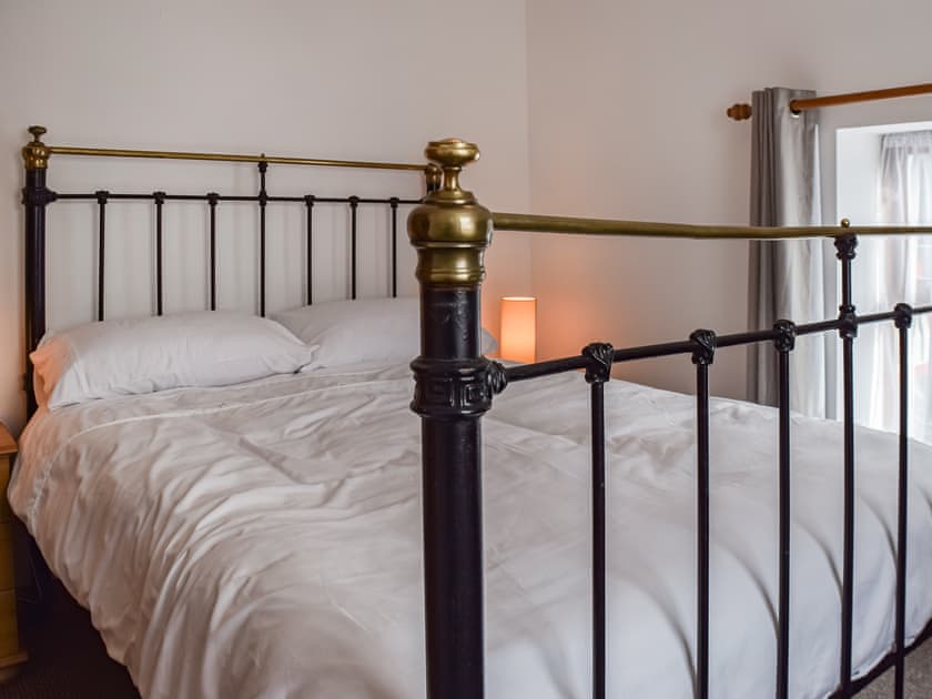 Double bedroom | Voelas Cottage Annexe, Pontybodkin, near Mold