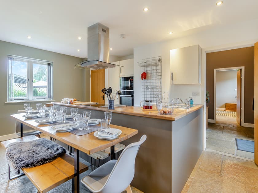 Kitchen/diner | The Stone Barn - Shady Hall Farm, Sheffield