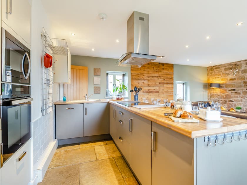 Kitchen/diner | The Stone Barn - Shady Hall Farm, Sheffield