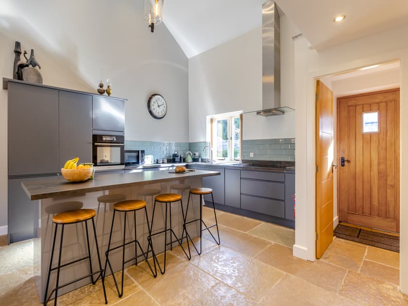 Kitchen/diner | The Cow Shed - Shady Hall Farm, Sheffield
